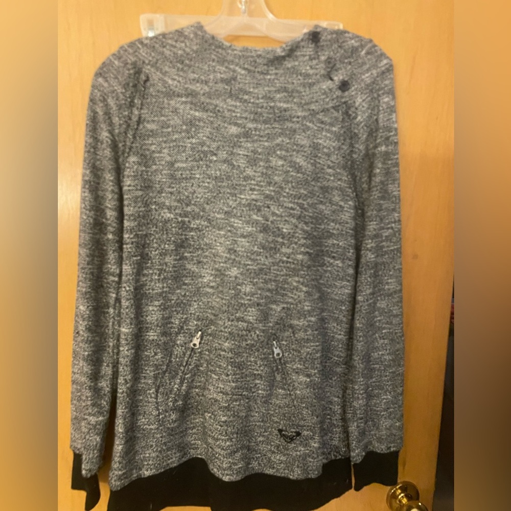 Ladies Roxy pullover long sleeve top